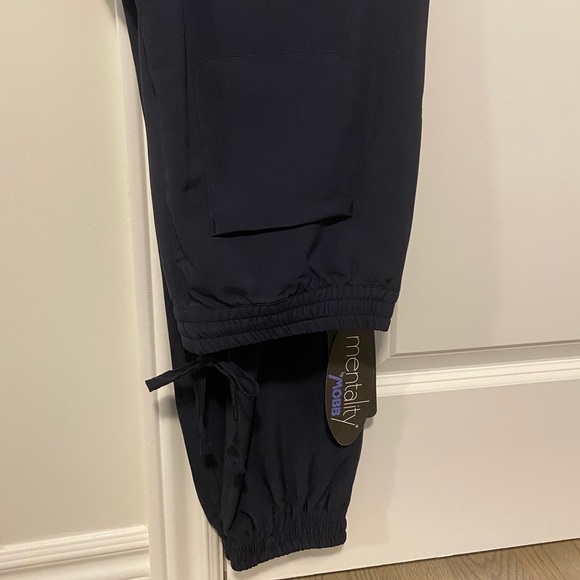 MOBB Mentality Jogger Scrubs - Picture 2 of 5